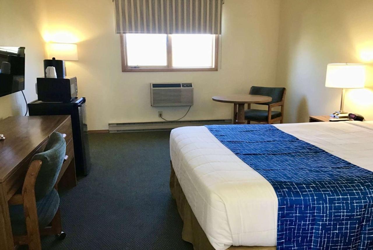 Travelodge By Wyndham Three Forks Extérieur photo